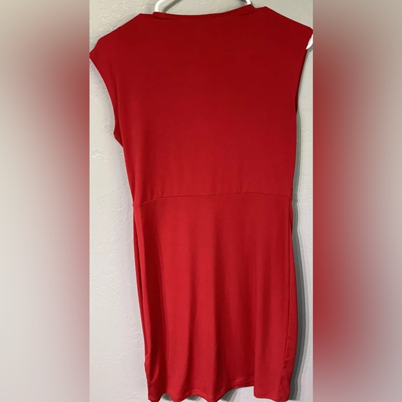 Michael by Michael Kors •NWT • Coral W/ gold hardware • Size Med - Picture 2 of 9